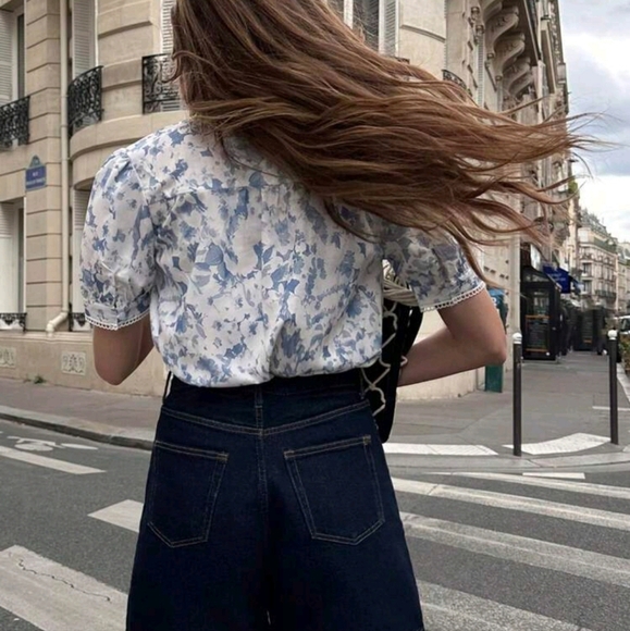 Women's Elegant Casual Collegiate Style Ditsy Floral Ruffle-Trim Short - Picture 4 of 4